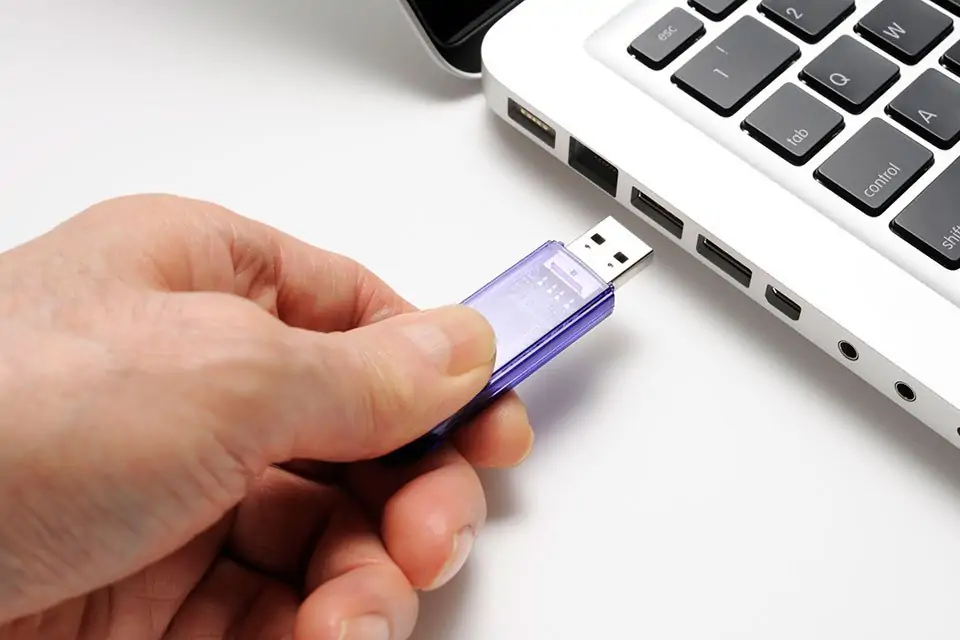 روش‌های حل مشکل شناسایی نشدن هارد اکسترنال و فلش USB در ویندوز