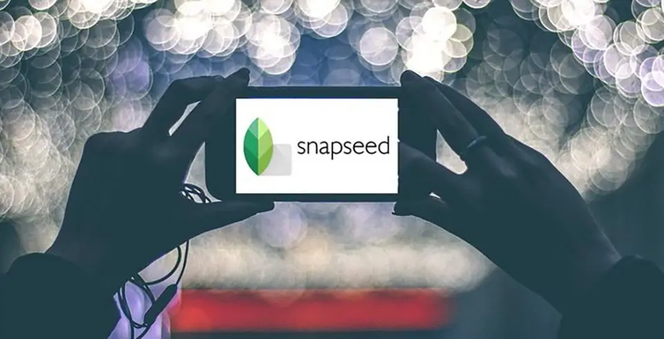 چگونه آسمان بسیار روشن عکس‌ها را با اپ Snapseed در اندروید و iOS ویرایش کنیم؟