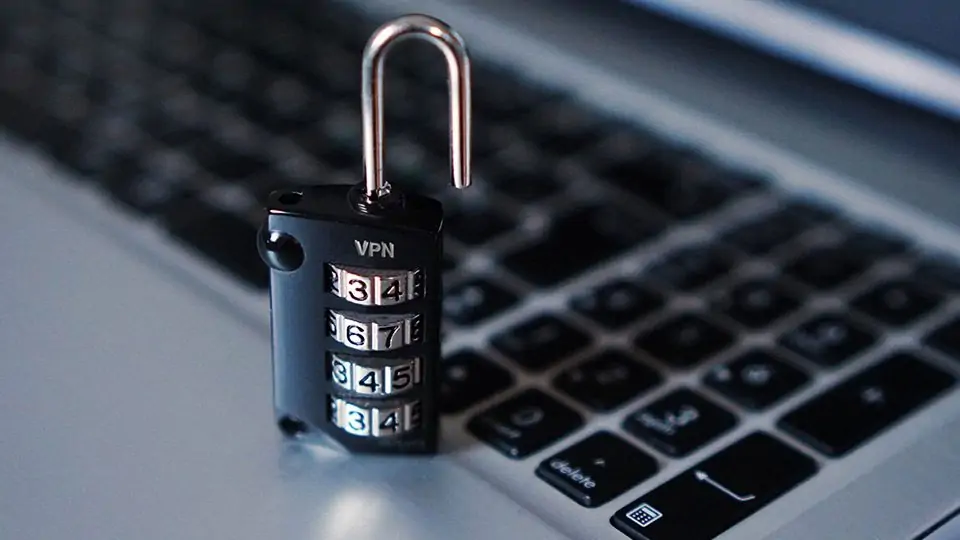 آیا VPN قابل هک شدن است؟ چگونه امنیت وب‌گردی را بالا ببریم؟