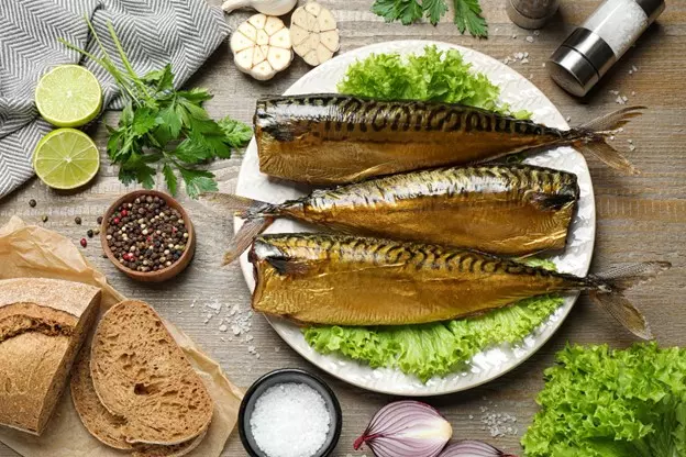 آیا خوردن ماهی دودی برای افراد باردار مضر است؟