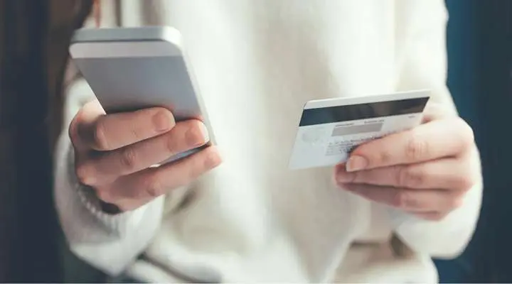 چگونه بدون چک و ضامن، گوشی موبایل را قسطی بخریم؟