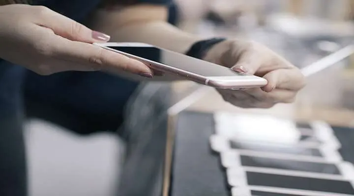 چگونه بدون چک و ضامن، گوشی موبایل را قسطی بخریم؟