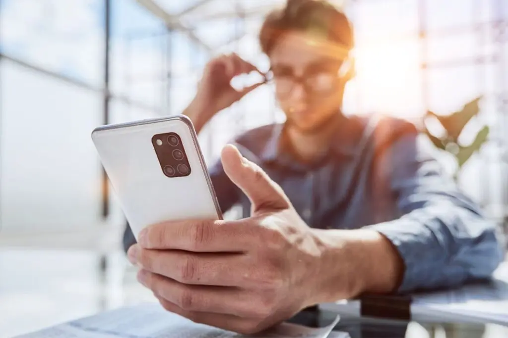 قیمت موبایل و لپتاپ در دبی برای خرید