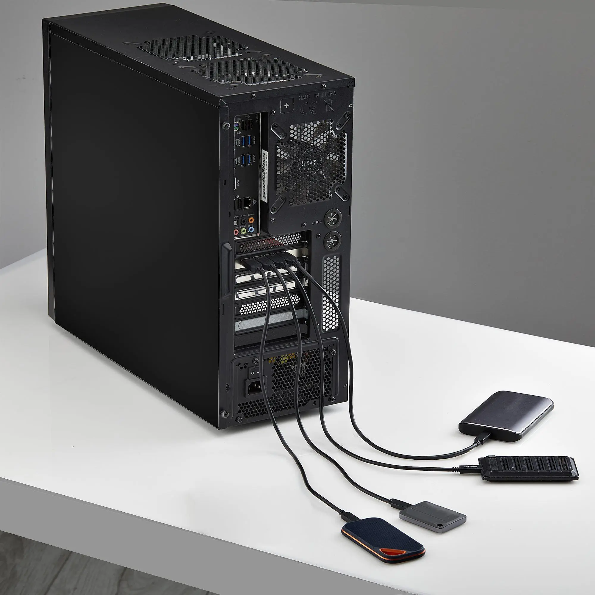 محدودیت پنهان USB در کامپیوتر چیست؟ وقتی اتصال دستگاههای زیاد دردسرساز میشود