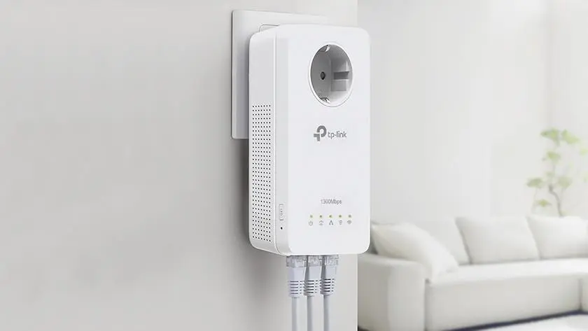 پاورلاین چیست و چگونه کار می‌کند؟ راهنمای کامل Powerline و انتقال اینترنت از طریق برق