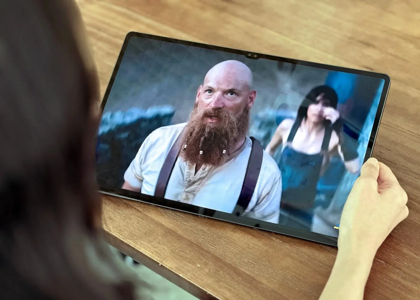 بهترین ویژگی‌های گلکسی تب S برای فیلم و سرگرمی؛ AMOLED و صدای قدرتمند