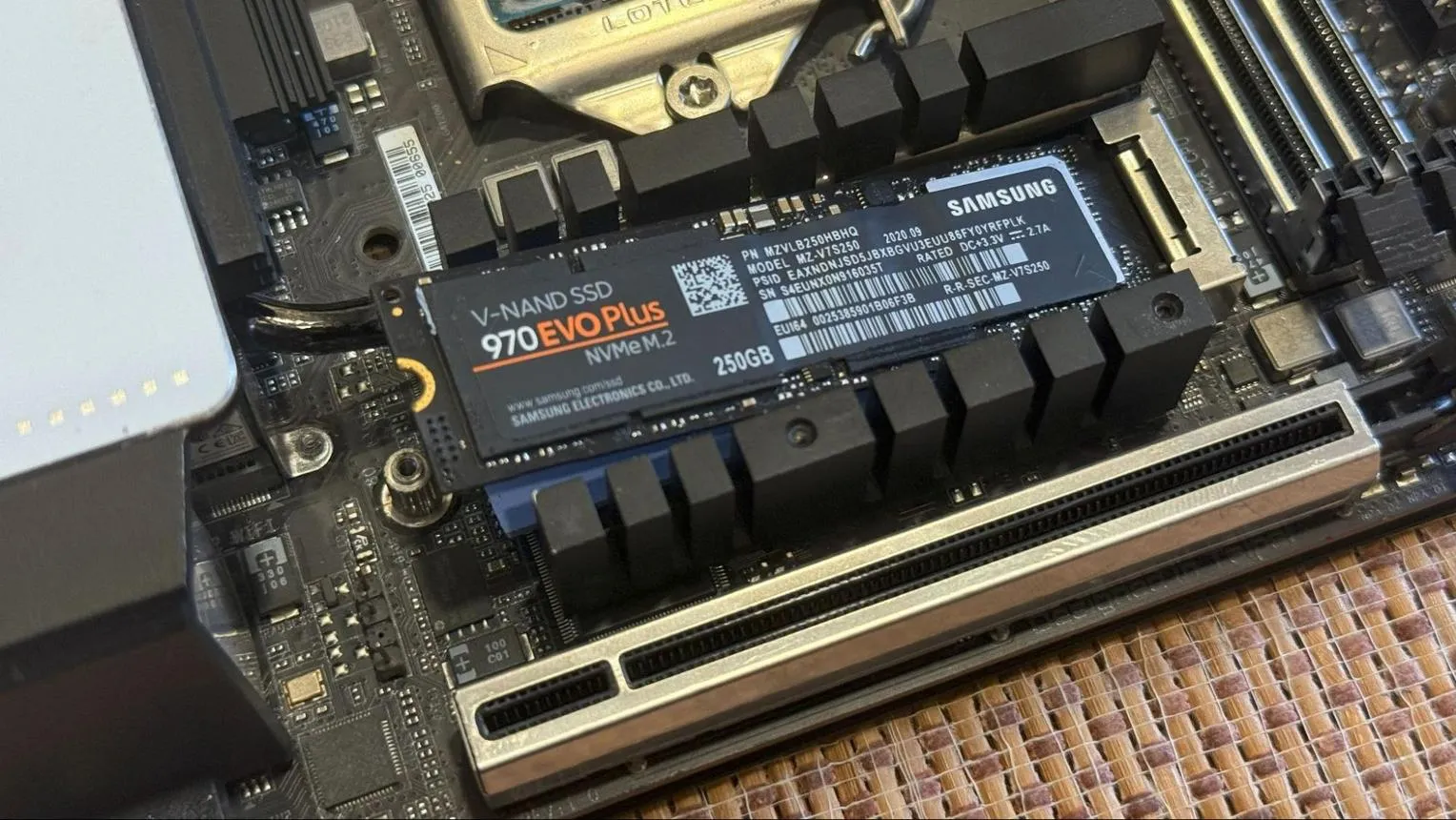 بهینهسازی SSD در ویندوز ۱۱؛ TRIM چیست و چرا نباید آن را خاموش کرد؟
